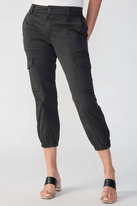 Rebel Standard Rise Pant In Black